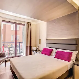 4* Отель Warmthotel
